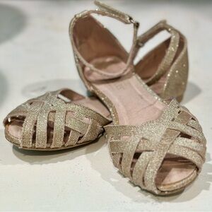 Seychelles gold glitter sandals in size 12 little kids/girls